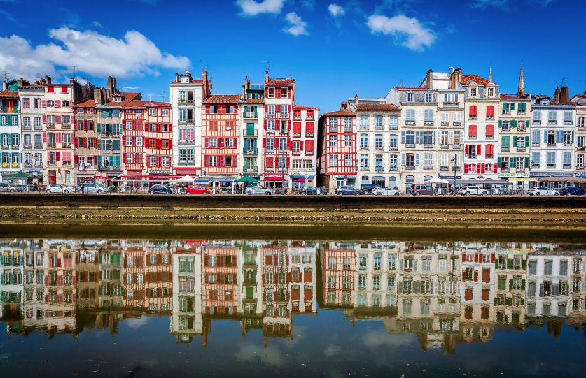 Learn French in Bayonne, France